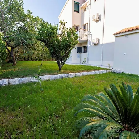 Spacious Kastel Stafilic With Private Pool *