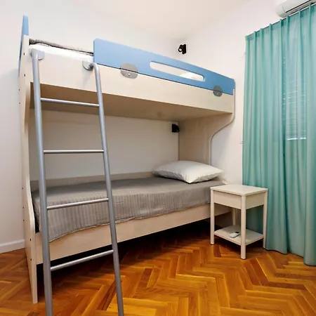 Spacious Kastel Stafilic With Private Pool *