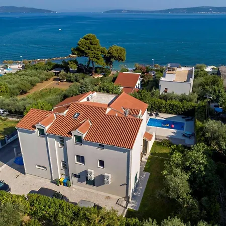 Spacious Kastel Stafilic With Private Pool * Kaštela