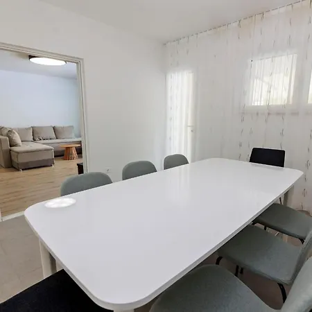 Spacious Kastel Stafilic With Private Pool * Kaštela